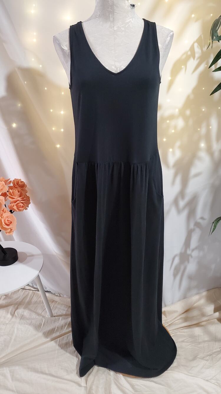 Garnet Hill Sleeveless V-Neck Maxi Dress Womens Size XS Pockets Black Organic